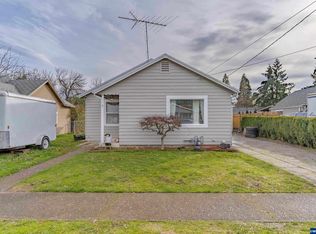 1128 N 1st St, Woodburn, OR 97071
