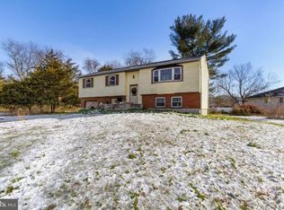 1033 Brown Ln, Clayton, NJ 08312