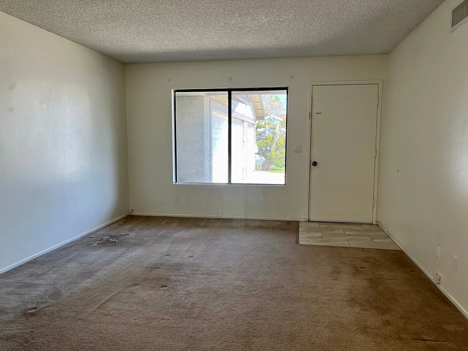 744 N Morgan Street — Photo 2