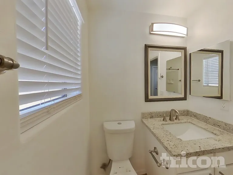 601 E Press Rd — Photo 16