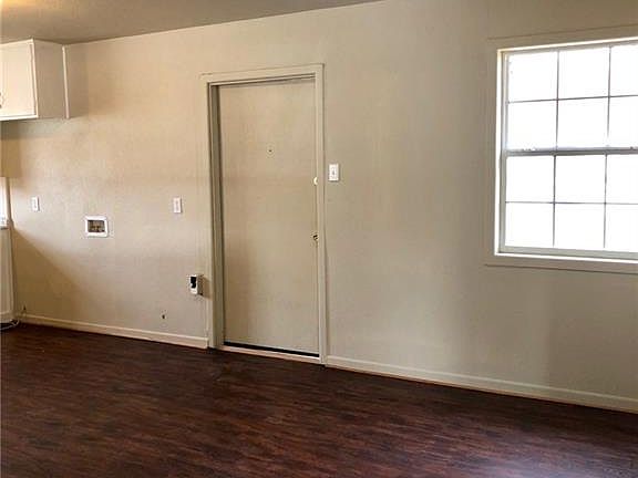 5th image of 2521 Oak Dr