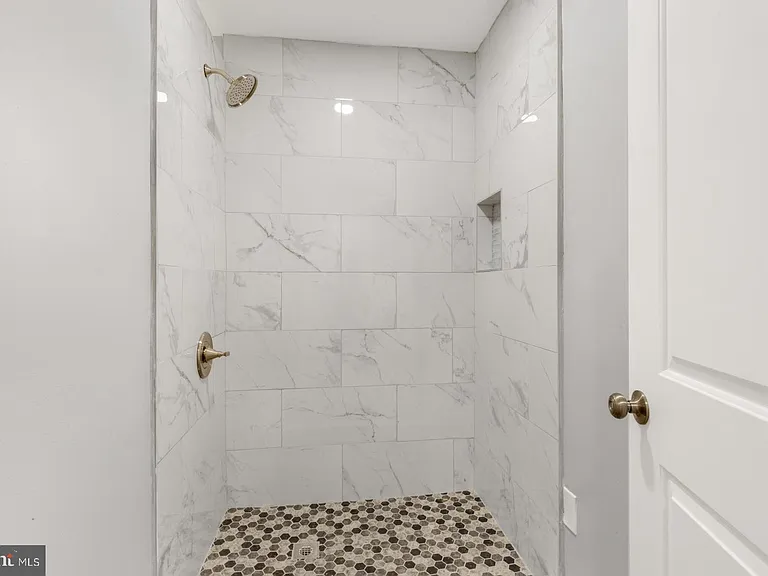 3306 Haverford Ave — Photo 21