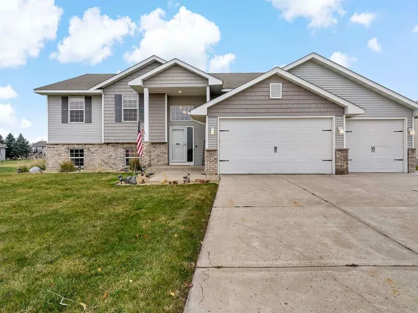 981 Farmers Ridge Trl, Belle Plaine, MN 56011