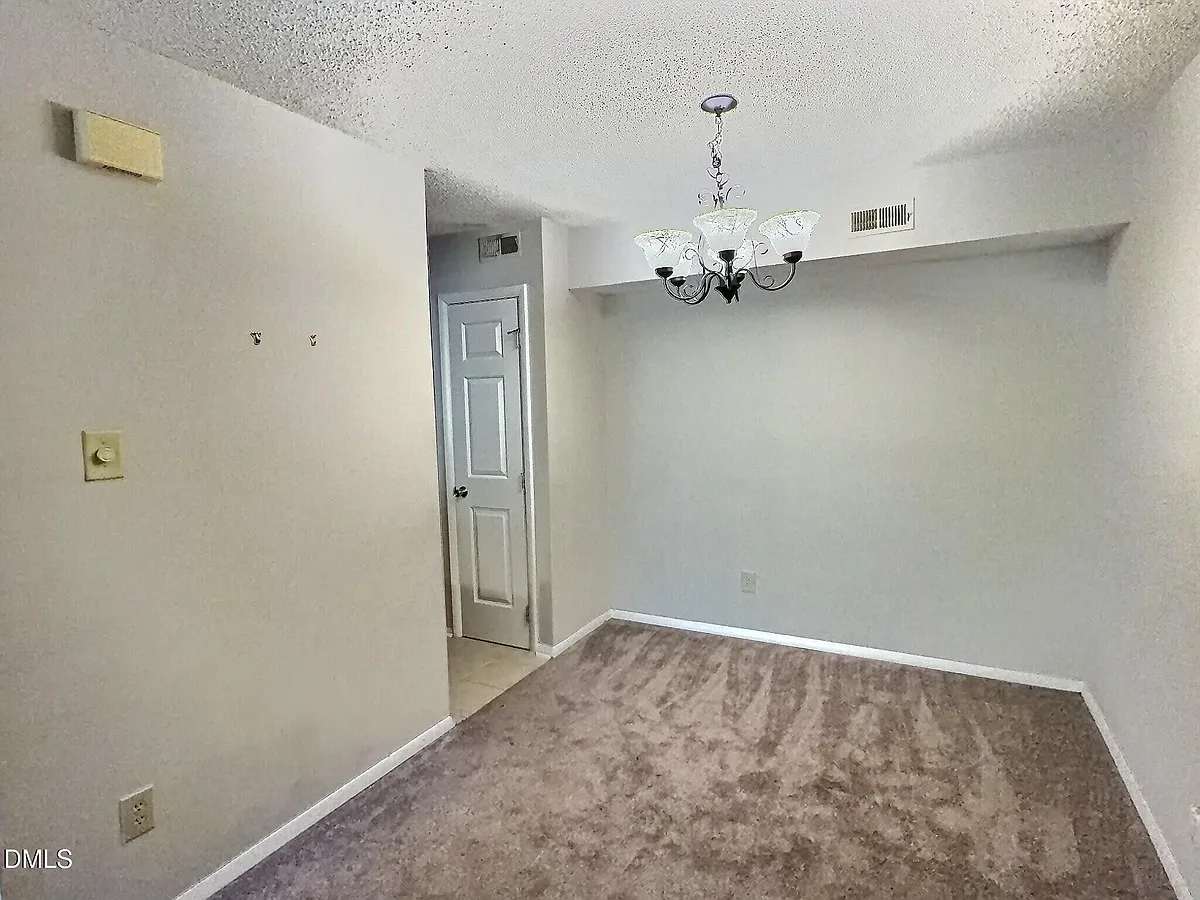 Building Photo - 3803 Chimney Ridge Pl #3