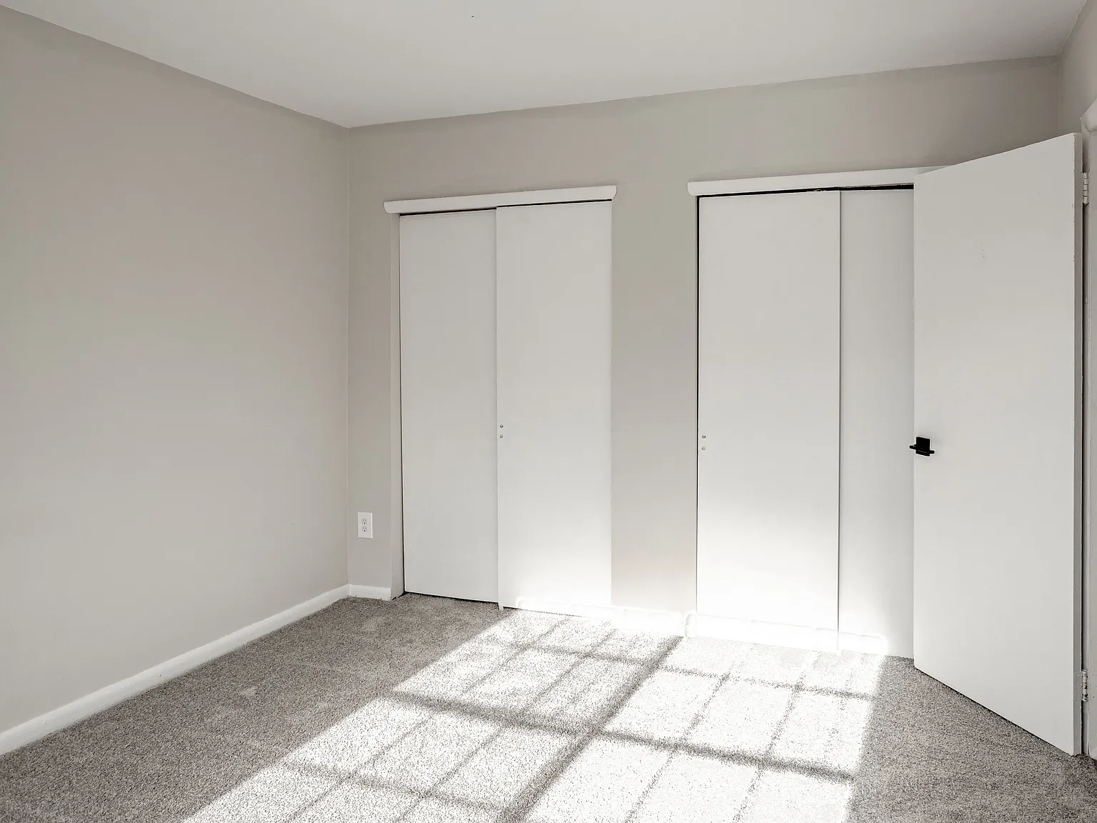 Coventry Place Apartments — Photo 4