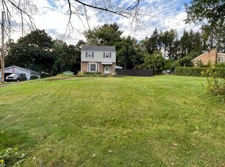 654 Meadow Ln, Rochester, PA 15074