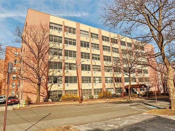 4th image of 56 Doyer Ave APT 2B