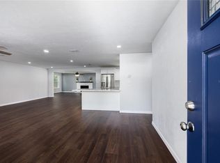 810 NW 37th Ter, Gainesville, FL 32605