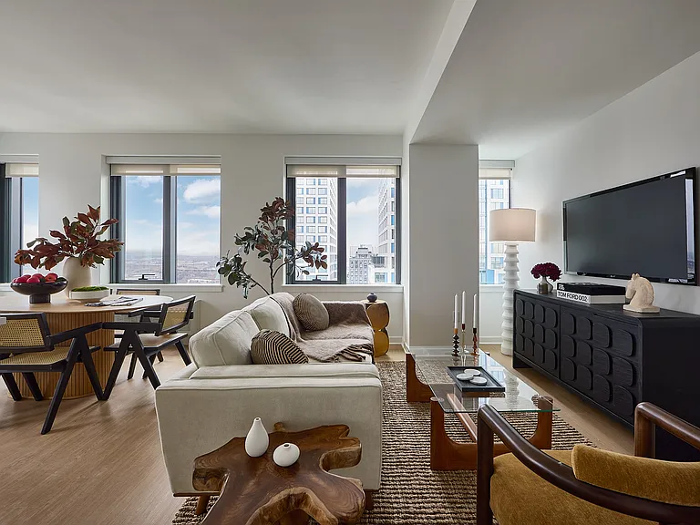 505 Summit — Photo 10