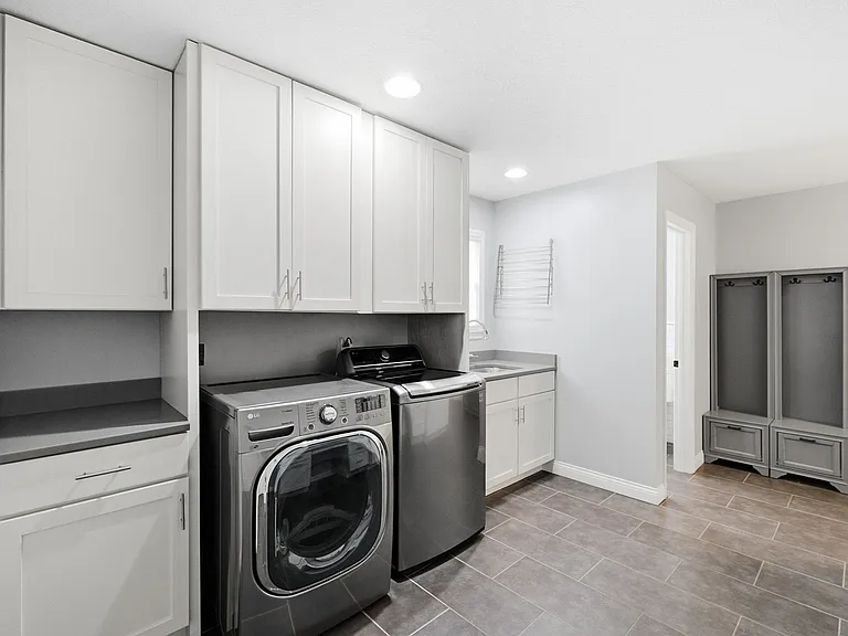 71 Forest Ave — Photo 28