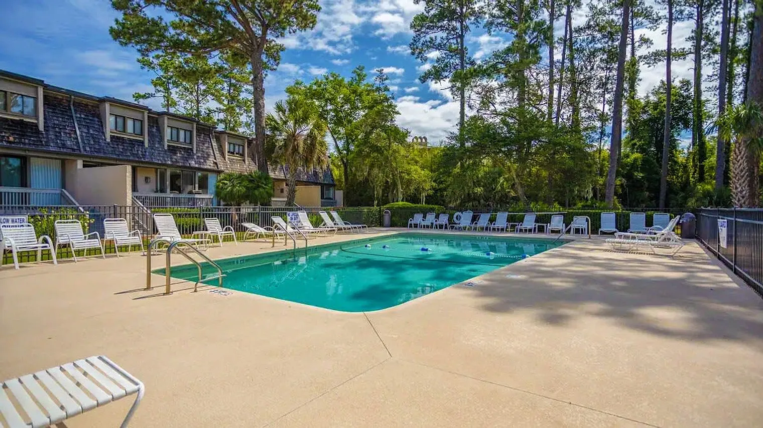 4 bed, 4.0 bath, 1248 sqft, $6,358 — Photo 2