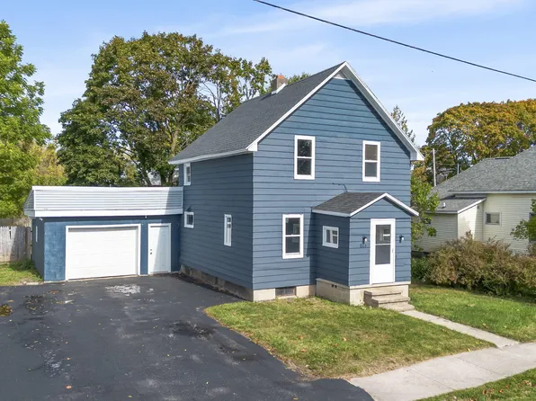 806 Division St, Cheboygan, MI 49721
