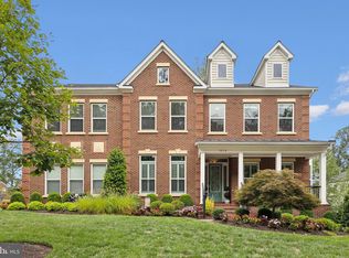 9810 Sheads Ct, Burke, VA 22015