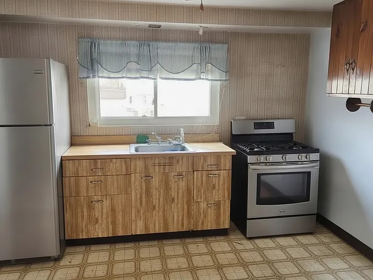 410 Reifert St #2 — Photo 2