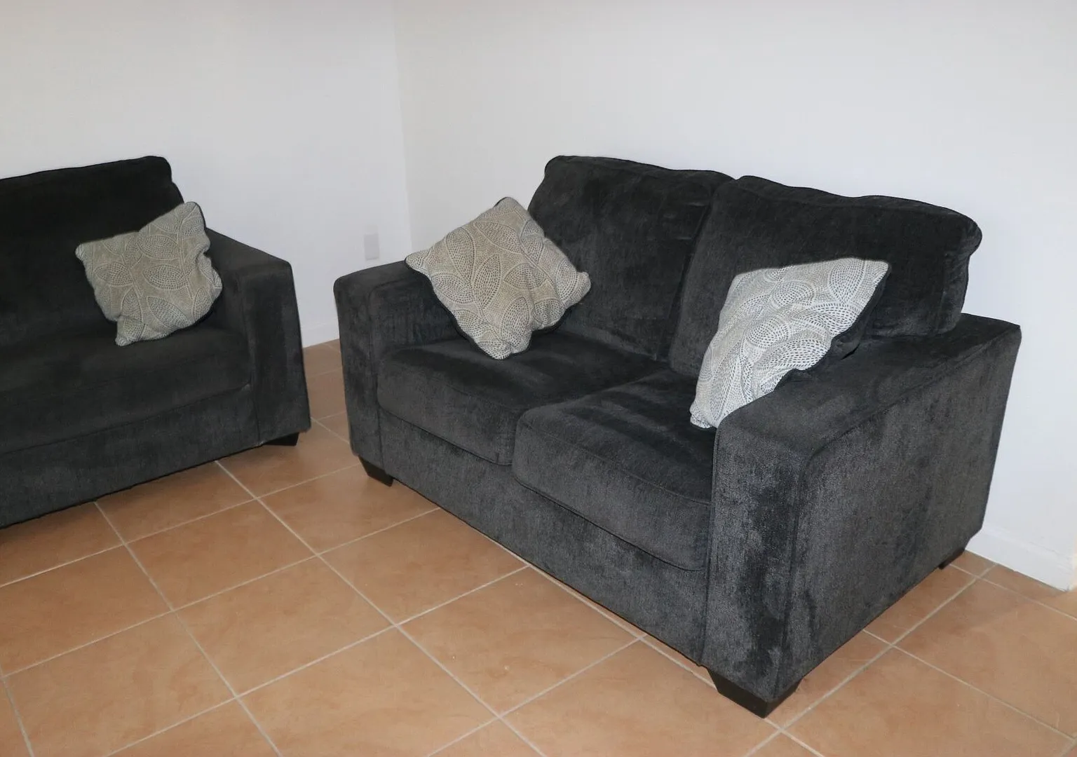 Beautiful and Elegant 3 Bedroom Apartment in the heart of Roosevelt — Photo 4