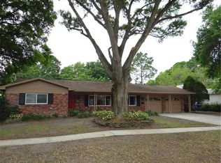 3004 Peacock Ln, Tampa, FL 33618