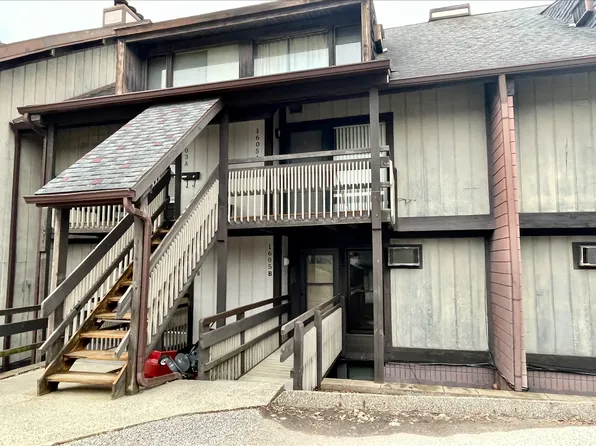 1605B Treetop Trl, Akron, OH 44313