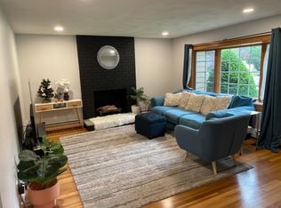 17 Kensington Dr, Billerica, MA 01821