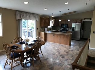 602 Buckskin Ave, Bismarck, ND 58503