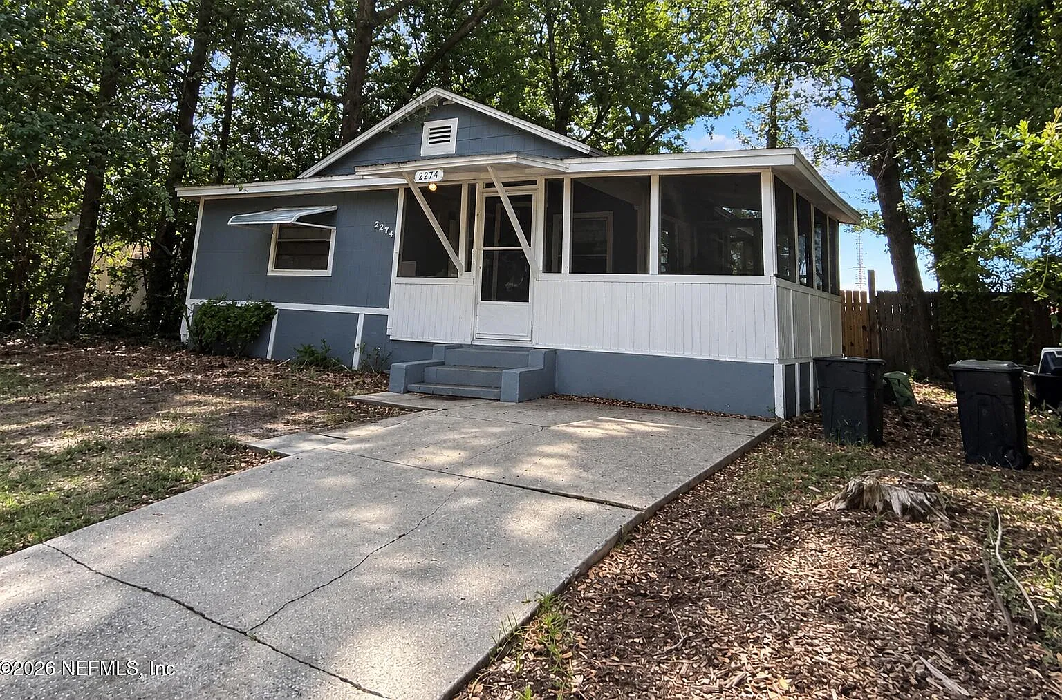 4 bed, 1.0 bath, 1097 sqft, $1,250 — Photo 2