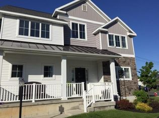 36 Sycamore Dr, Albany, NY 12205