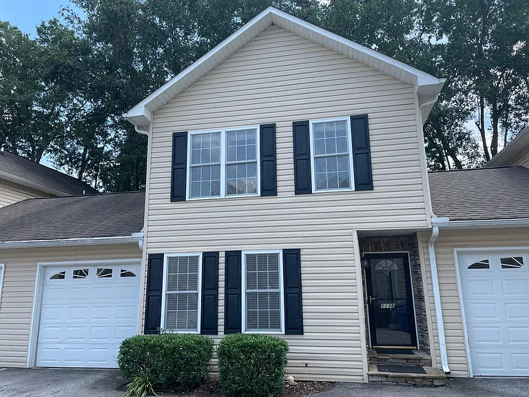1136 E Lee Rd — Photo 22