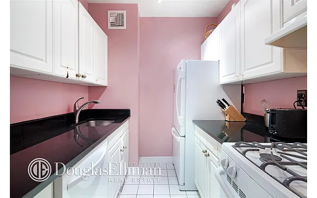 Sold by Douglas Elliman | media 4