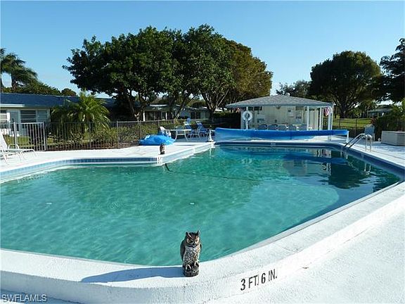 2nd image of 5548 Hamlet Ln