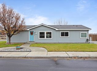 2503 Glen Briar Ln, Richland, WA 99352