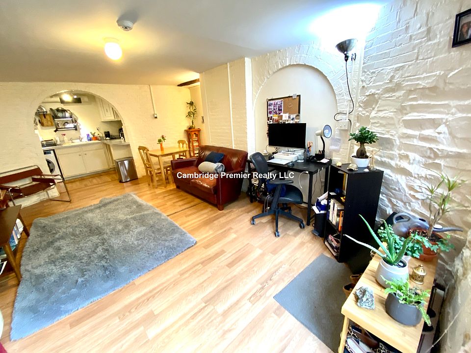 1st image of 16 Clinton St #0