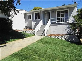 18442 Plymouth Dr photo 1