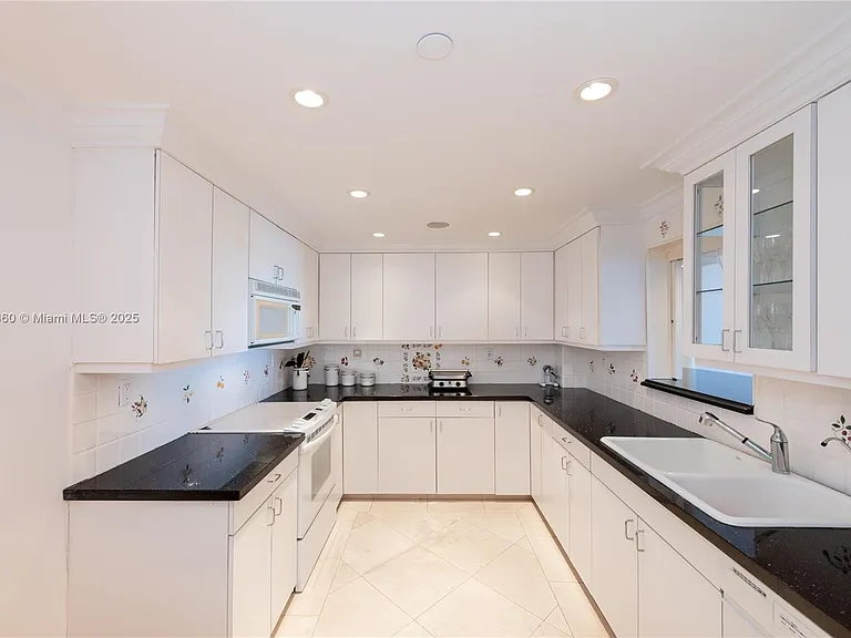 151 Crandon Blvd #1036 — Photo 7