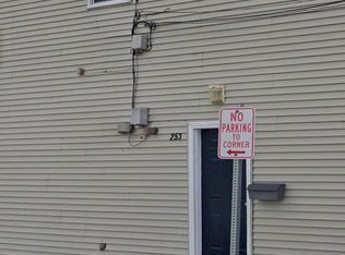 253 Hooper St, Tiverton, RI 02878