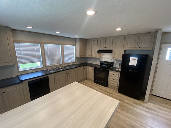 4th image of 10960 Beach Blvd #583