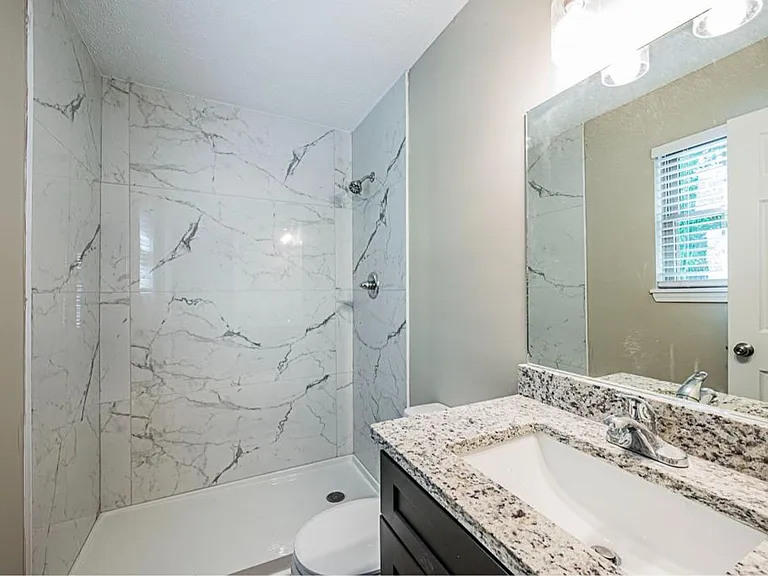 1722 Chestnut St — Photo 26