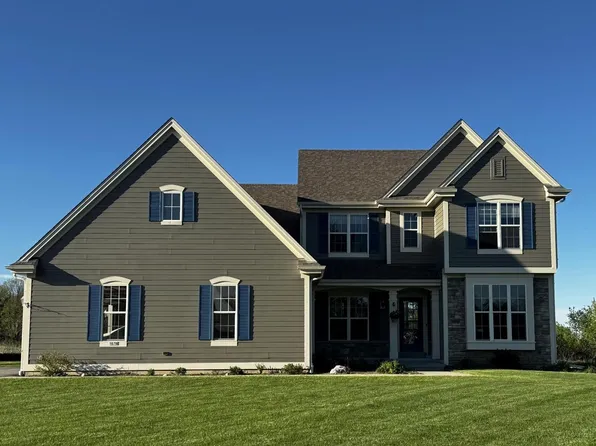 1676 Moonlit DRIVE, Richfield, WI 53076