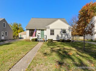 1335 Northlawn St NE, Grand Rapids, MI 49505