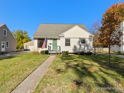 1335 Northlawn St NE, Grand Rapids, MI, 49505