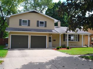 1712 Judy Ln, Dekalb, IL 60115