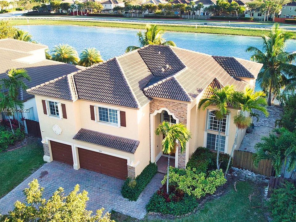 1st image of 9486 SW 222nd Ln