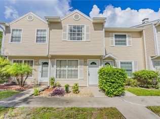 8448 J R Manor Dr, Tampa, FL 33634