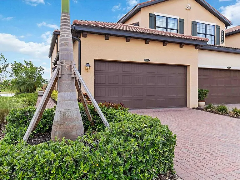 10805 Tarflower Dr #101 — Photo 3