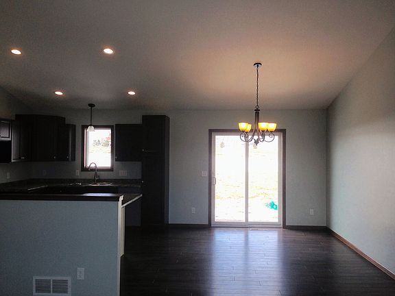 3rd image of 102 Hawk Avenue