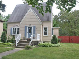 417 S Main St, Edgerton, WI 53534