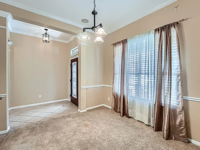 1402 Weatherford Dr — Photo 9