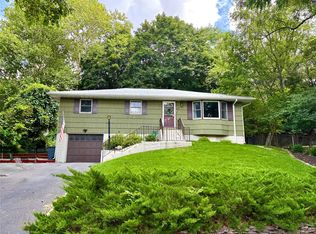 170 Maple Rd, Wading River, NY 11792