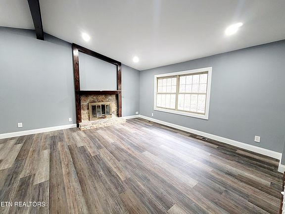 4th image of 260 Tobby Hollow Ln