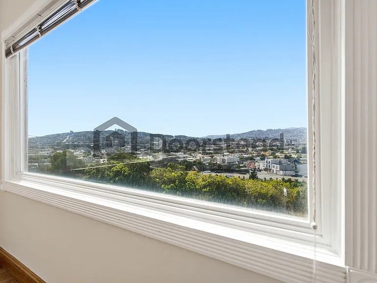 101 Monterey Blvd — Photo 36