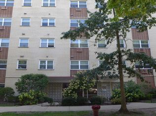 Winthrop Suites Apartments, Chicago, IL 60660