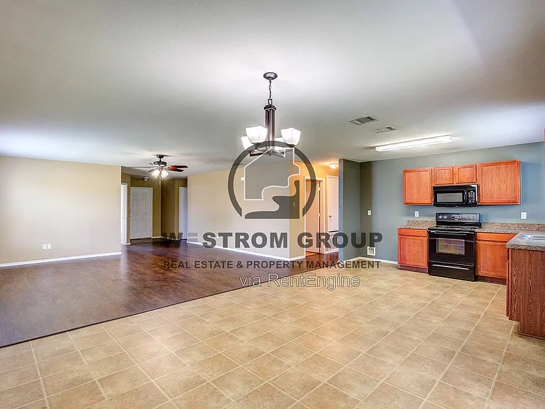 7000 Sylvan Meadows Dr — Photo 18